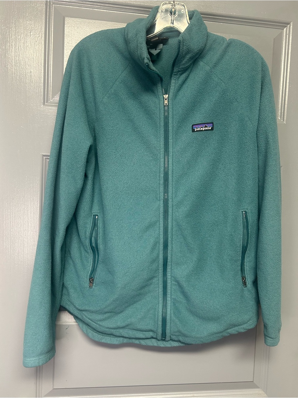 PATAGONIA Classic teal full zip fleece jacket . Women’s size Medium. EUC
